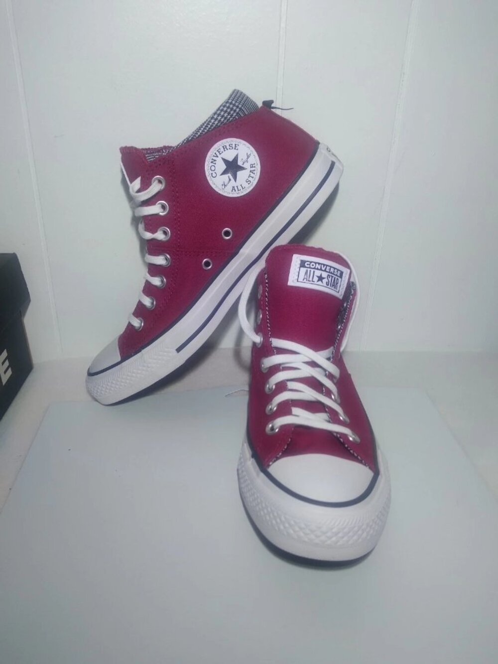 Converse Womens 9.5 CTAS Madison MID A15518F Sporty Berry Plaid Sneakers NEW - Picture 3 of 10